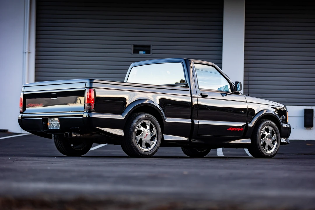 1991 GMC Syclone - Image 30 of 31