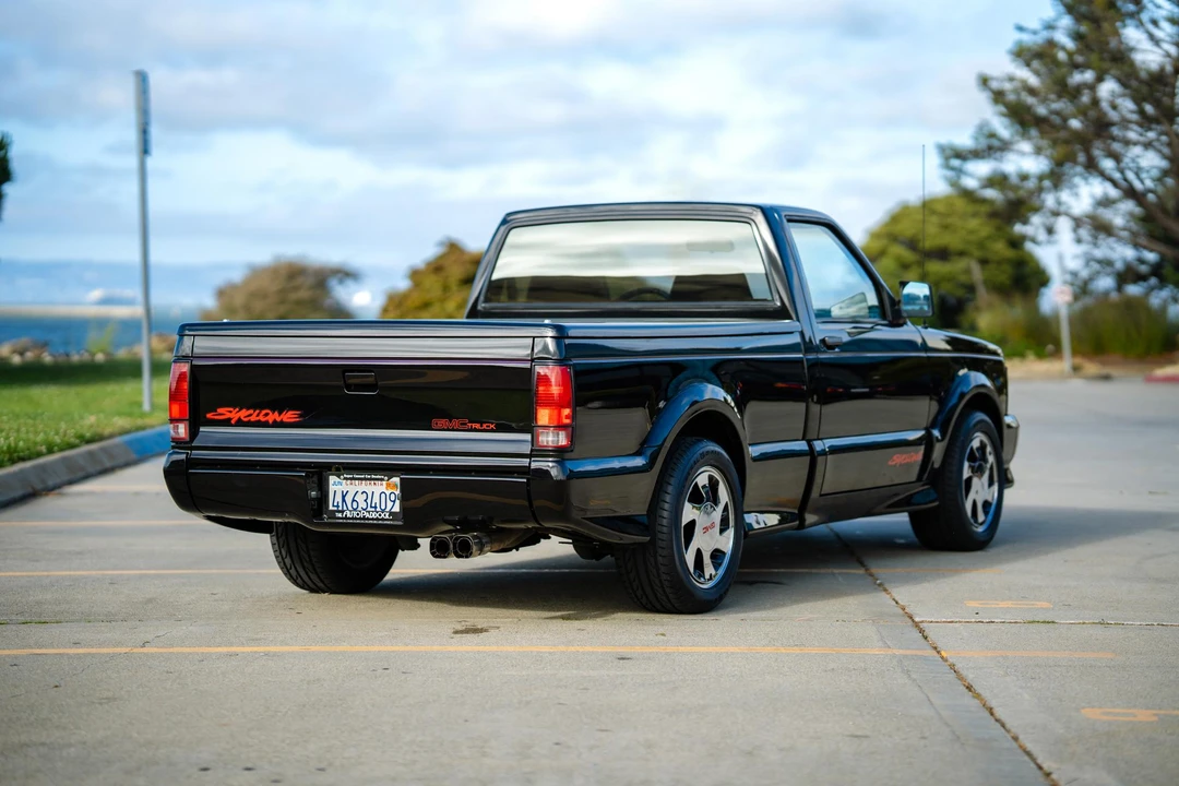 1991 GMC Syclone - Image 27 of 31
