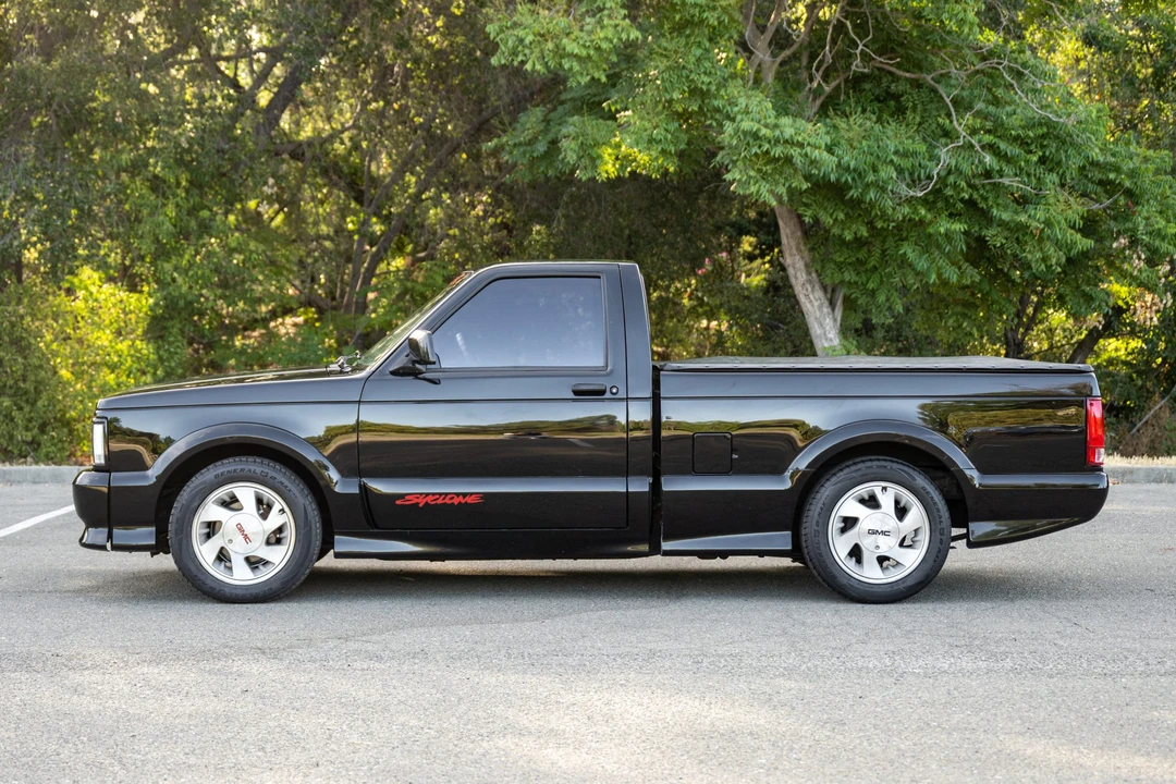 1991 GMC Syclone - Image 3 of 31