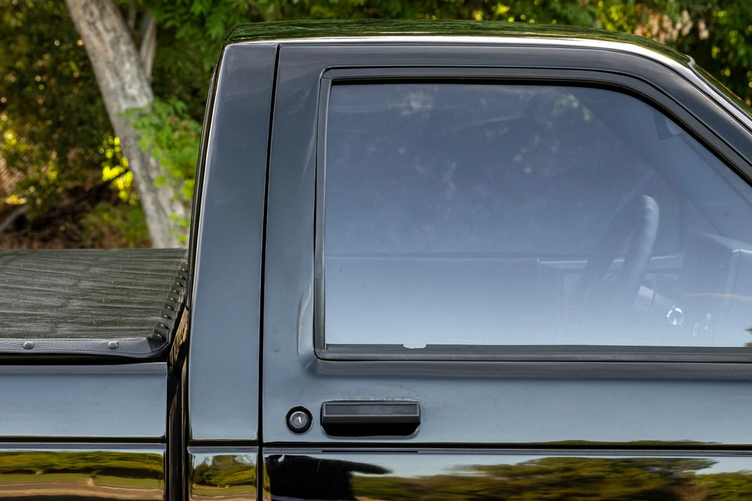 1991 GMC Syclone - Image 27 of 31