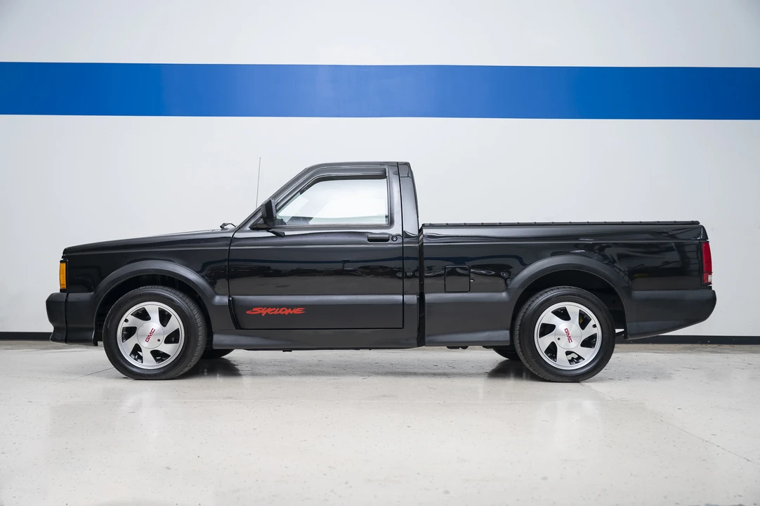 1991 GMC Syclone - Image 4 of 31