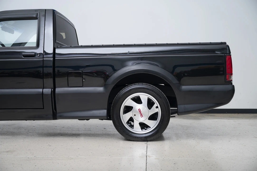 1991 GMC Syclone - Image 21 of 31