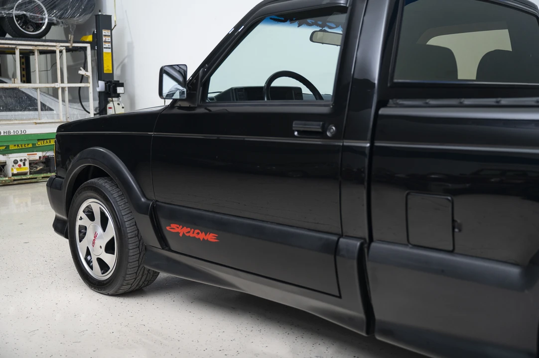 1991 GMC Syclone - Image 18 of 31