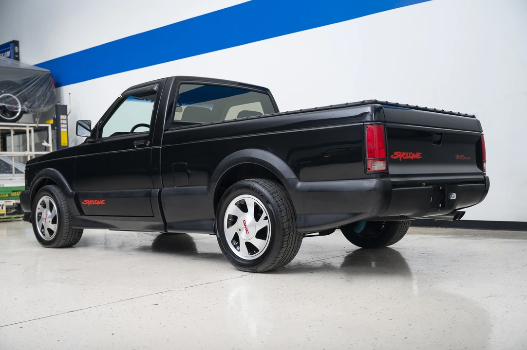 1991 GMC Syclone - Image 5 of 31