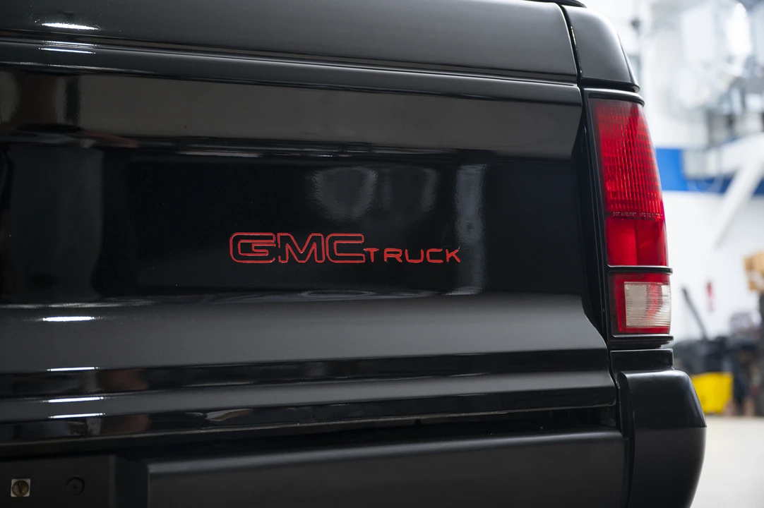 1991 GMC Syclone - Image 25 of 31