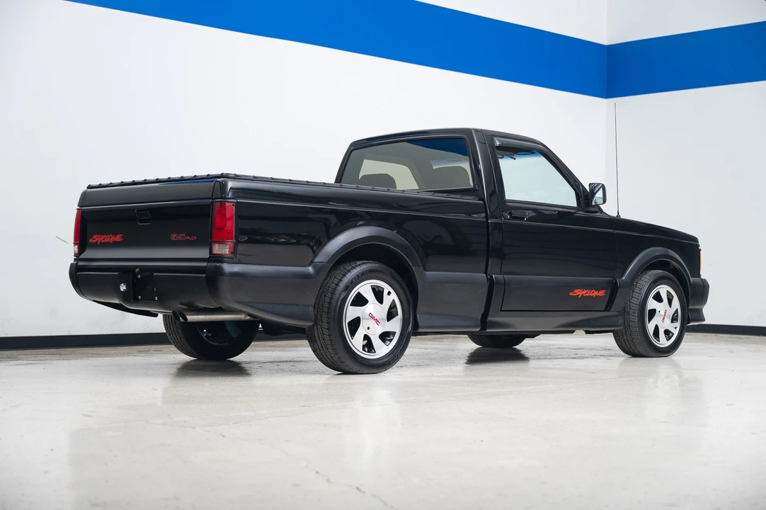 1991 GMC Syclone - Image 7 of 31