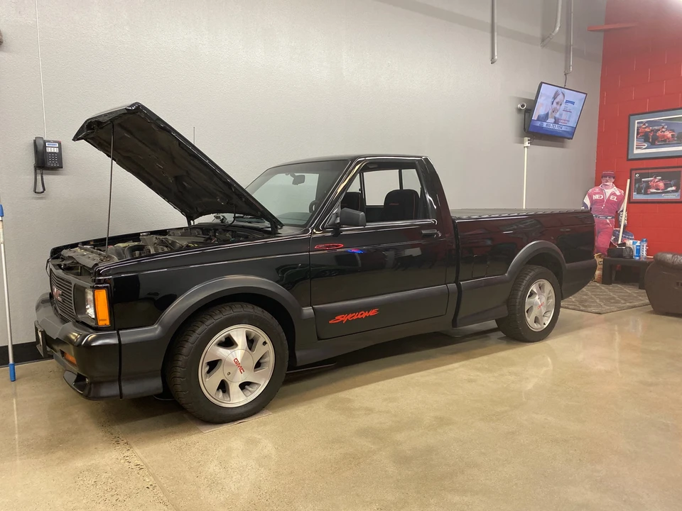 1991 GMC Syclone - Image 27 of 31