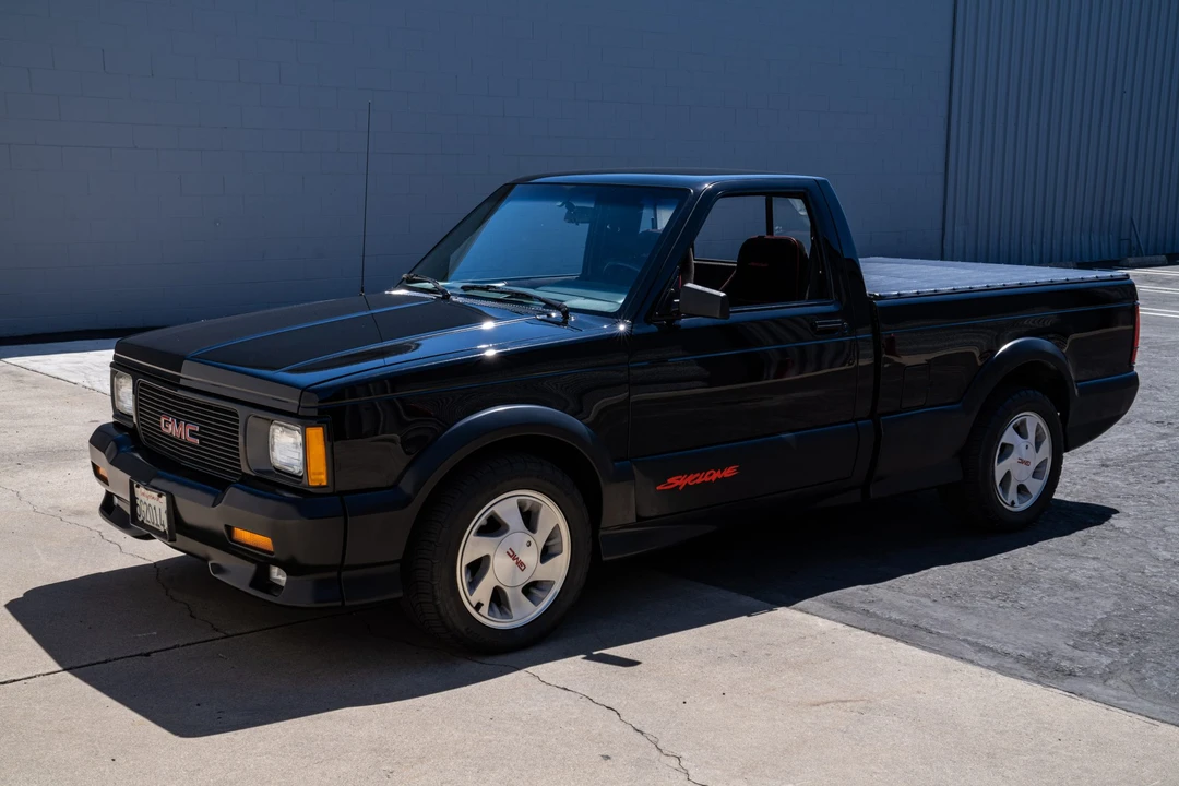1991 GMC Syclone - Image 25 of 31