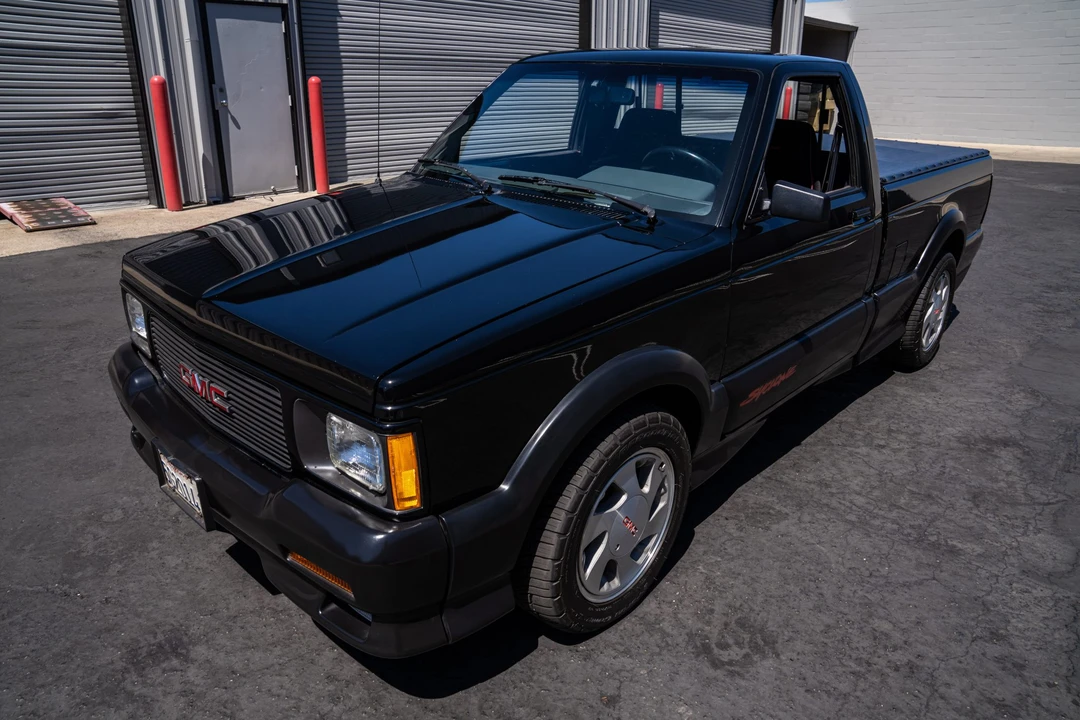 1991 GMC Syclone - Image 2 of 31