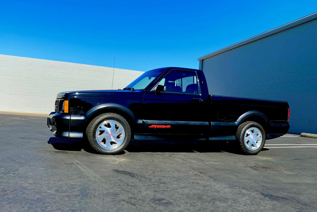 1991 GMC Syclone - Image 5 of 31