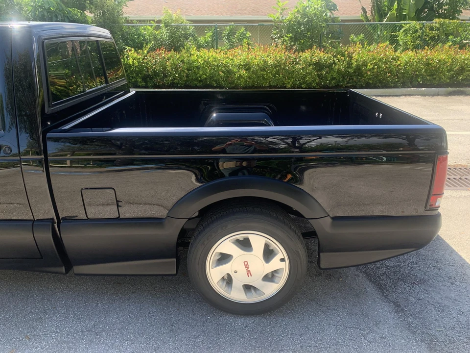 1991 GMC Syclone - Image 14 of 31