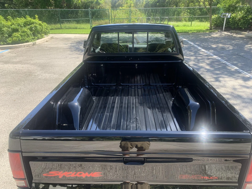 1991 GMC Syclone - Image 22 of 31