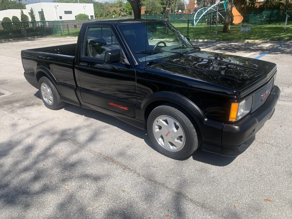 1991 GMC Syclone - Image 6 of 31