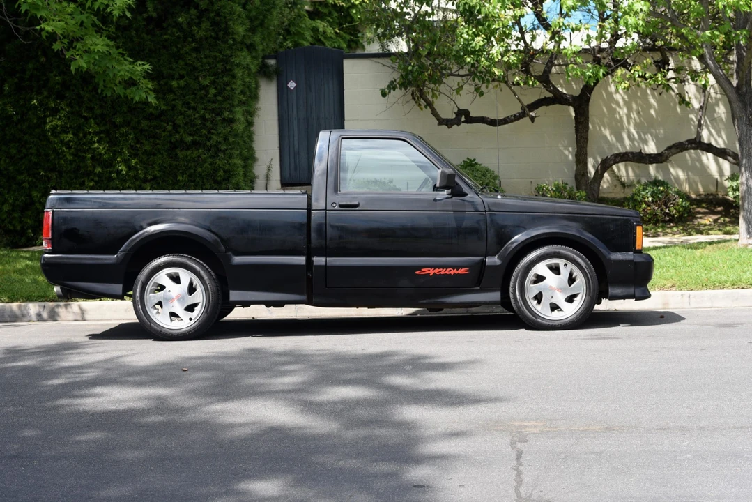 1991 GMC Syclone - Image 11 of 31