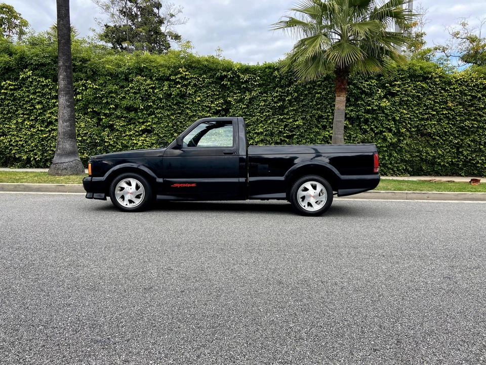 1991 GMC Syclone - Image 3 of 31