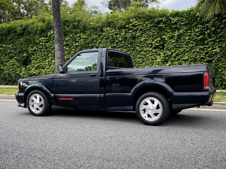 1991 GMC Syclone - Image 4 of 31