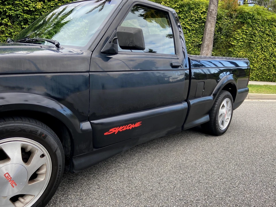 1991 GMC Syclone - Image 28 of 31