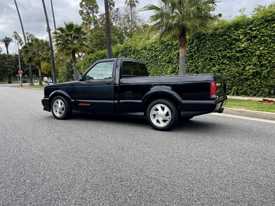 1991 GMC Syclone - Image 5 of 31