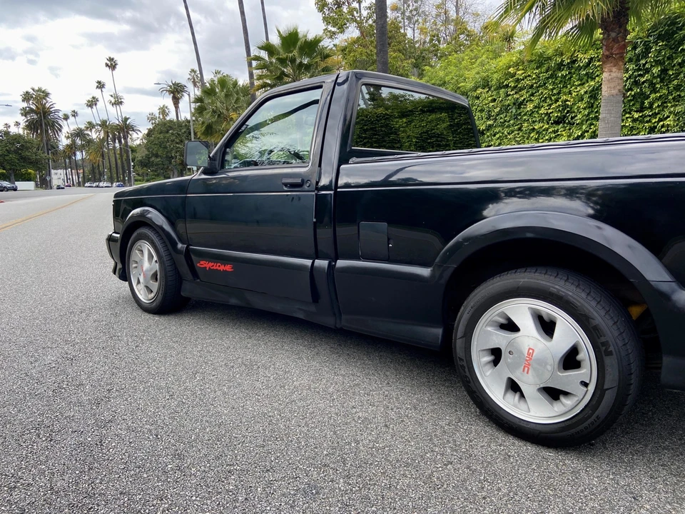 1991 GMC Syclone - Image 22 of 31