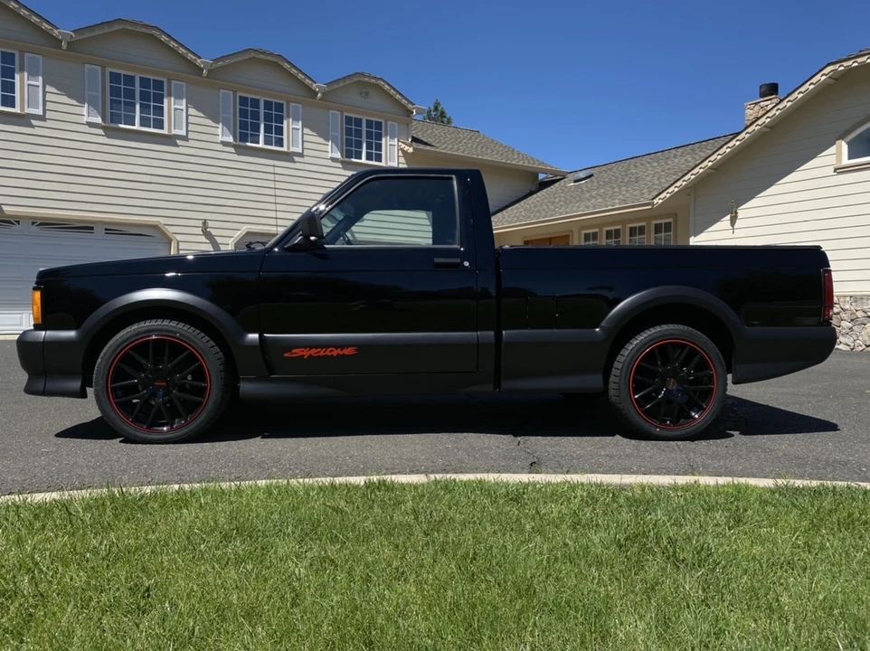 1991 GMC Syclone - Image 25 of 31