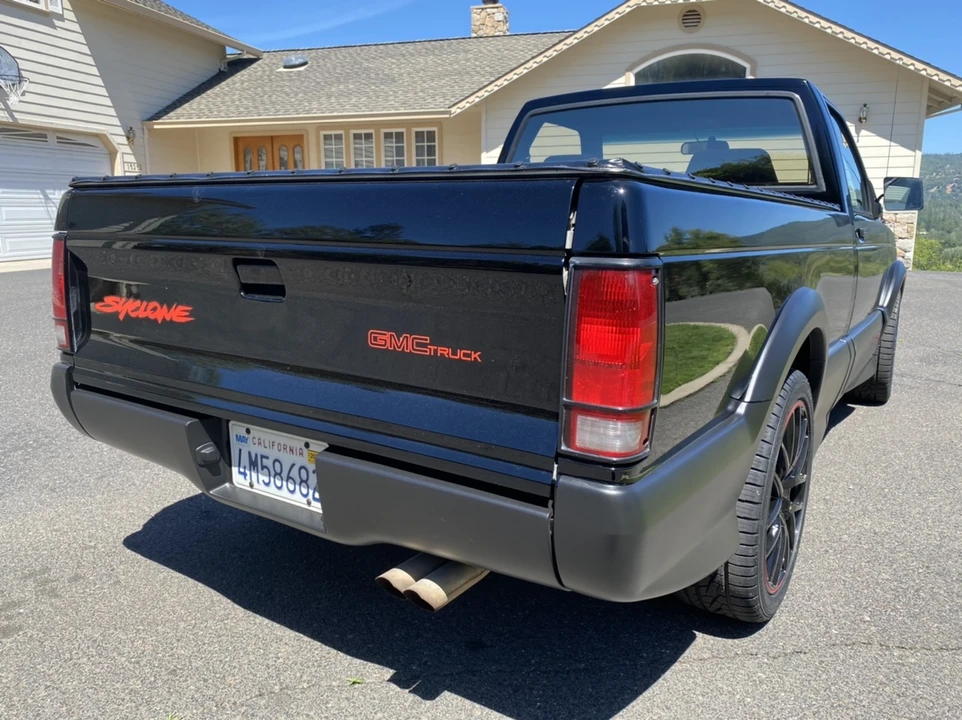 1991 GMC Syclone - Image 16 of 31