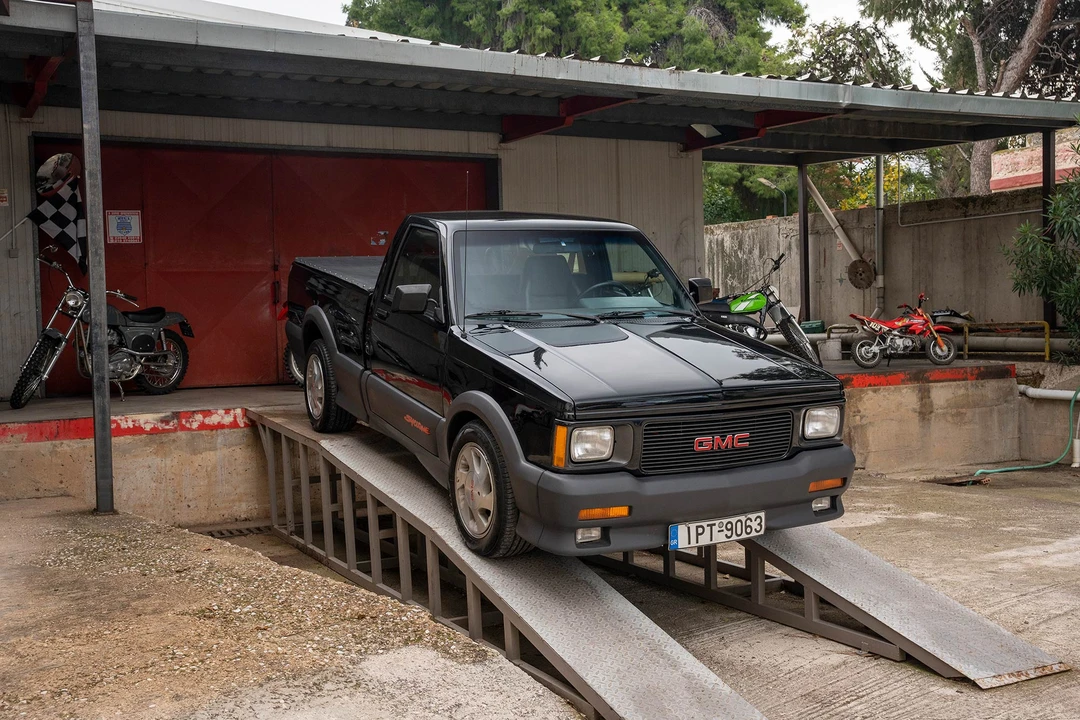 1991 GMC Syclone - Image 27 of 31