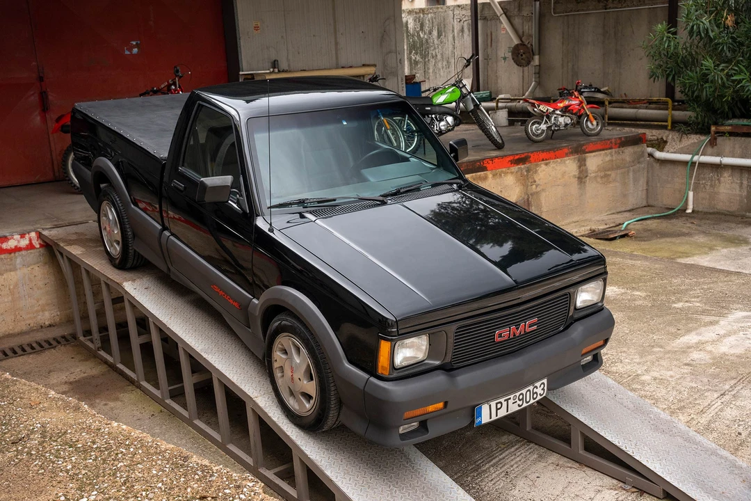 1991 GMC Syclone - Image 29 of 31