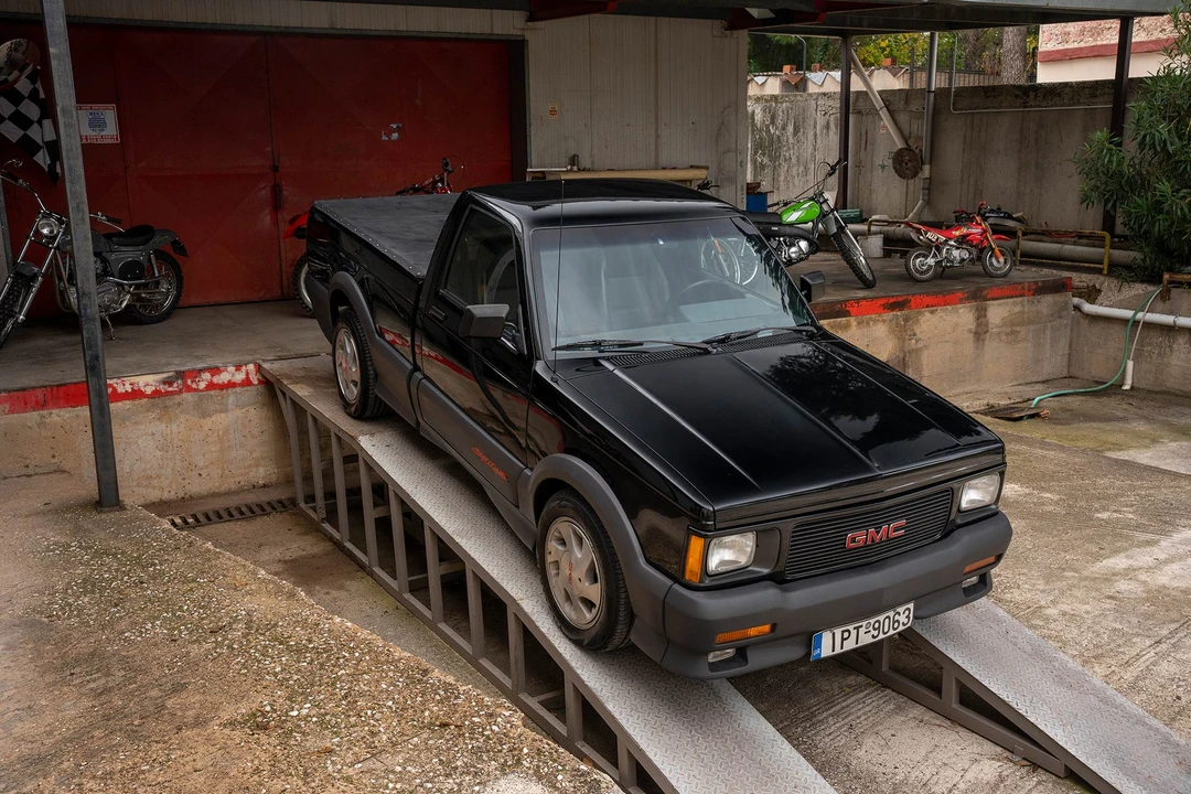 1991 GMC Syclone - Image 28 of 31