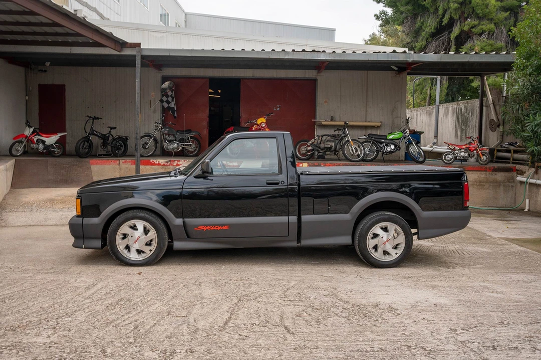 1991 GMC Syclone - Image 8 of 31