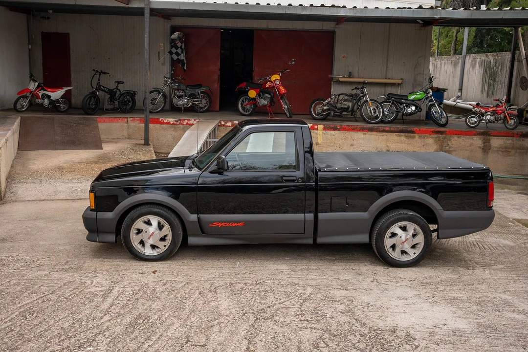 1991 GMC Syclone - Image 9 of 31