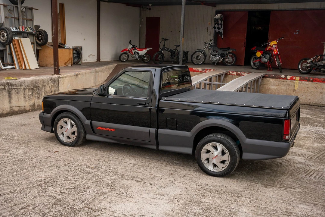 1991 GMC Syclone - Image 11 of 31