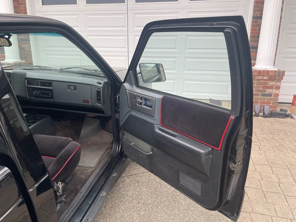 1991 GMC Syclone - Image 5 of 9