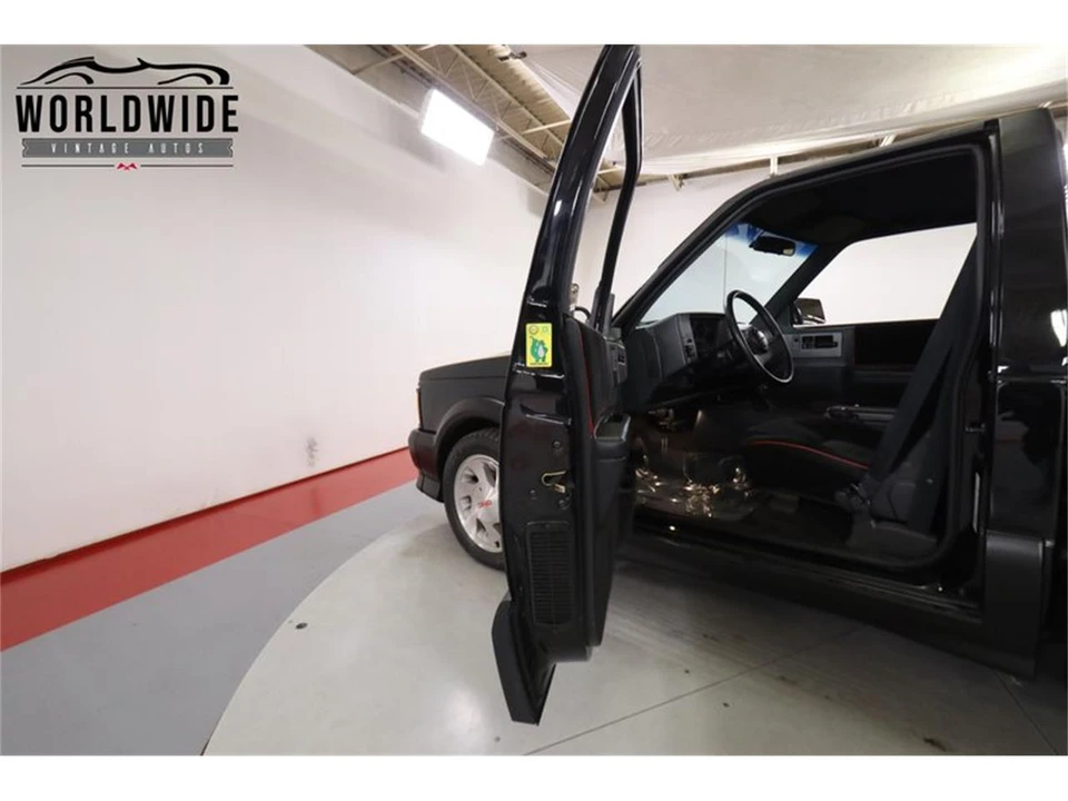 1991 GMC Syclone - Image 23 of 31