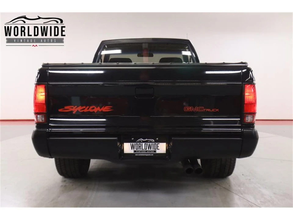 1991 GMC Syclone - Image 18 of 31