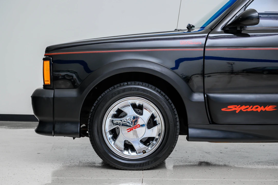 1991 GMC Syclone - Image 15 of 31