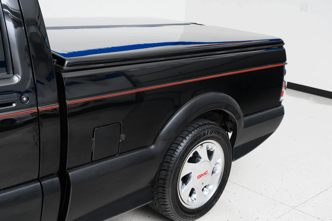 1991 GMC Syclone - Image 21 of 31