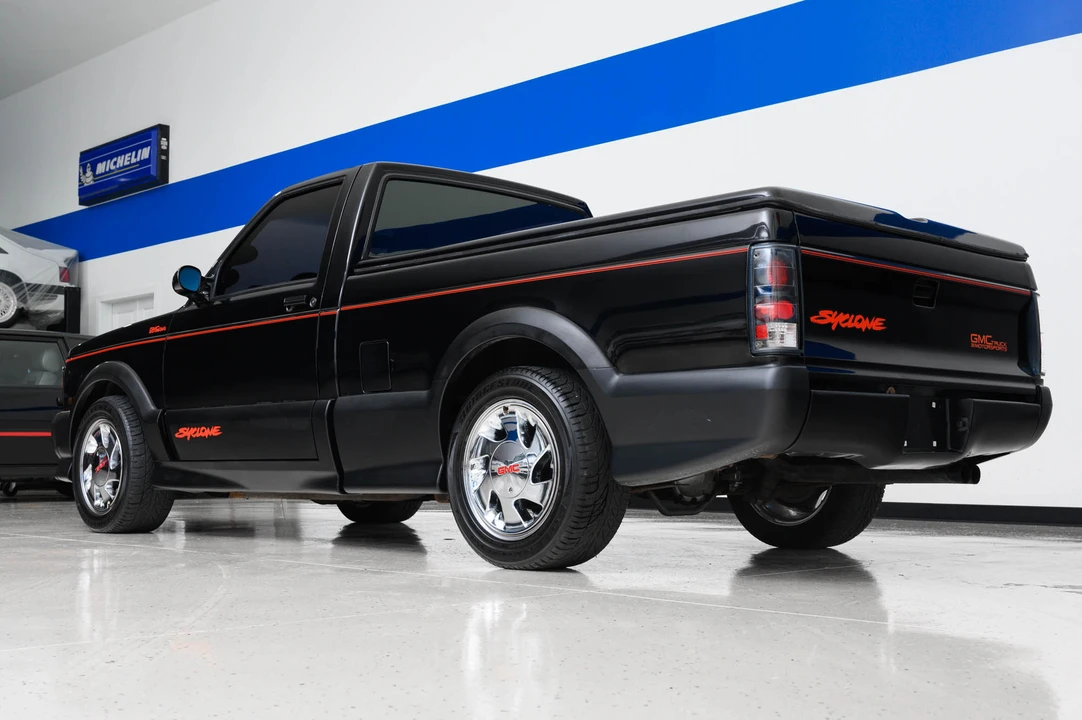 1991 GMC Syclone - Image 8 of 31