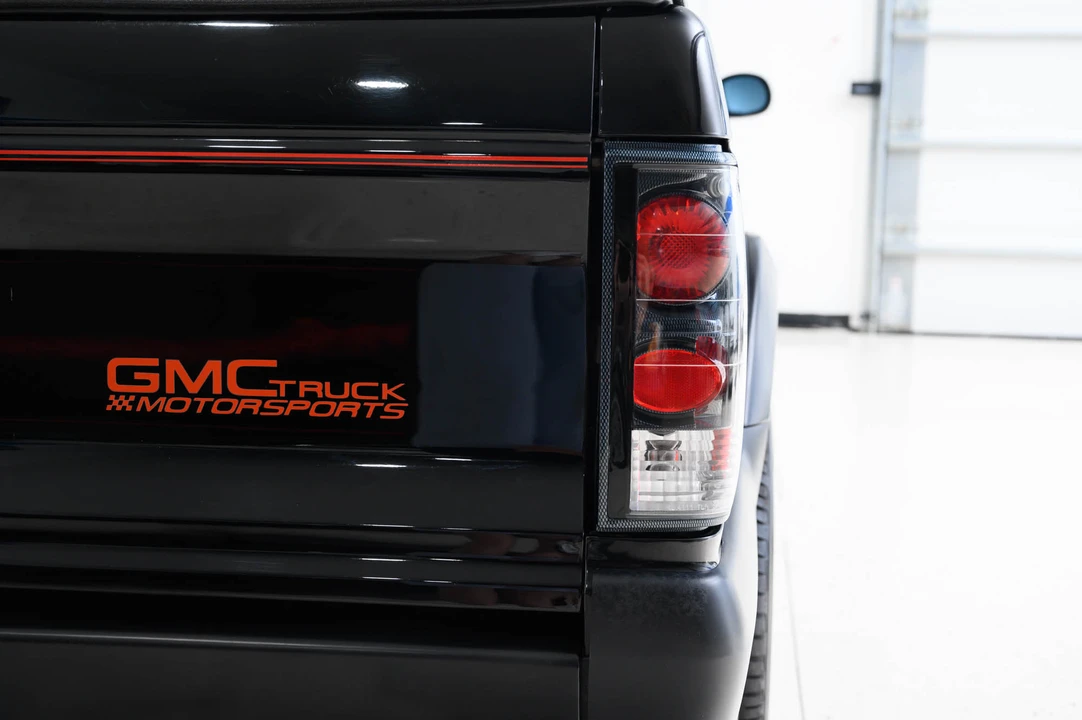 1991 GMC Syclone - Image 29 of 31