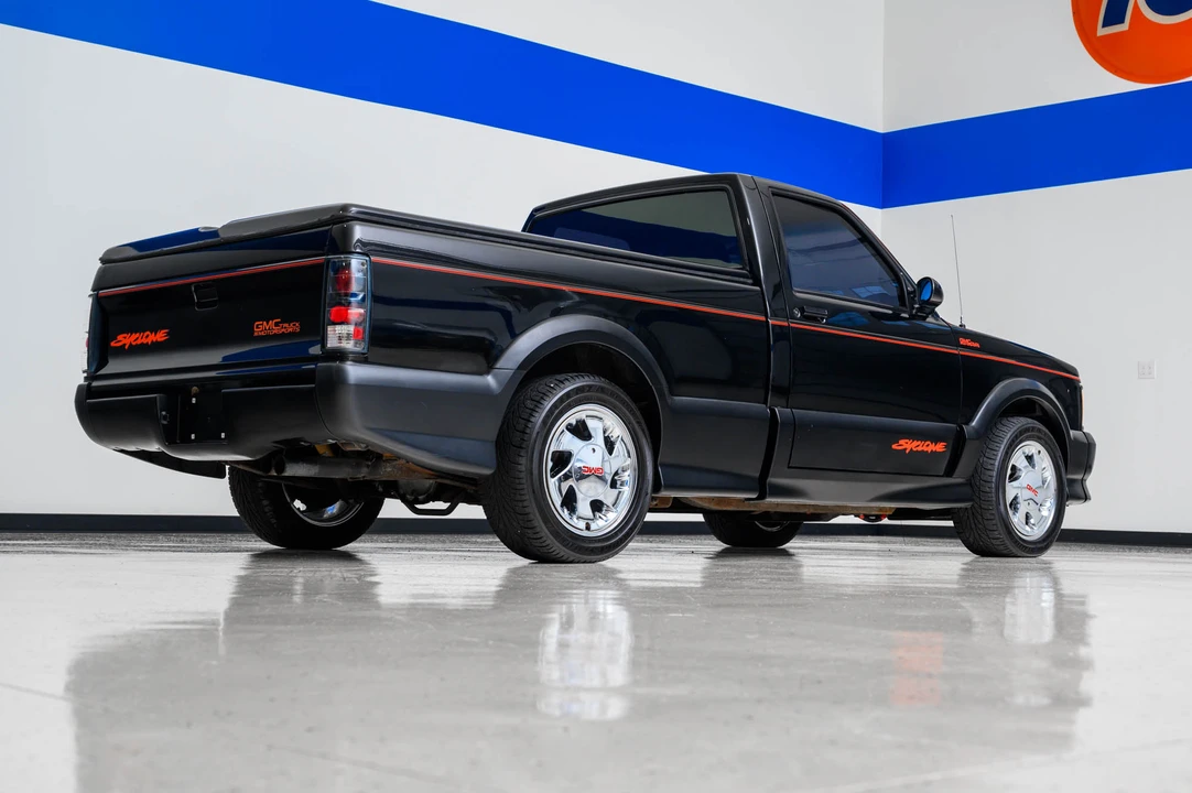 1991 GMC Syclone - Image 12 of 31
