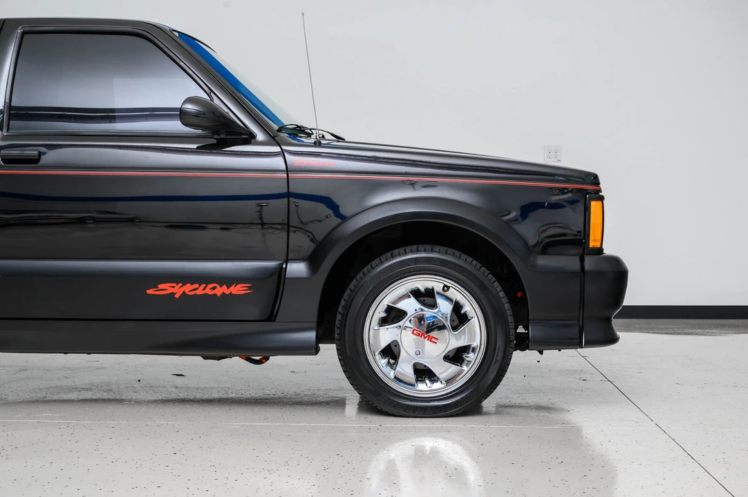 1991 GMC Syclone - Image 16 of 31