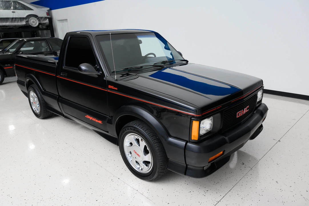 1991 GMC Syclone - Image 3 of 31