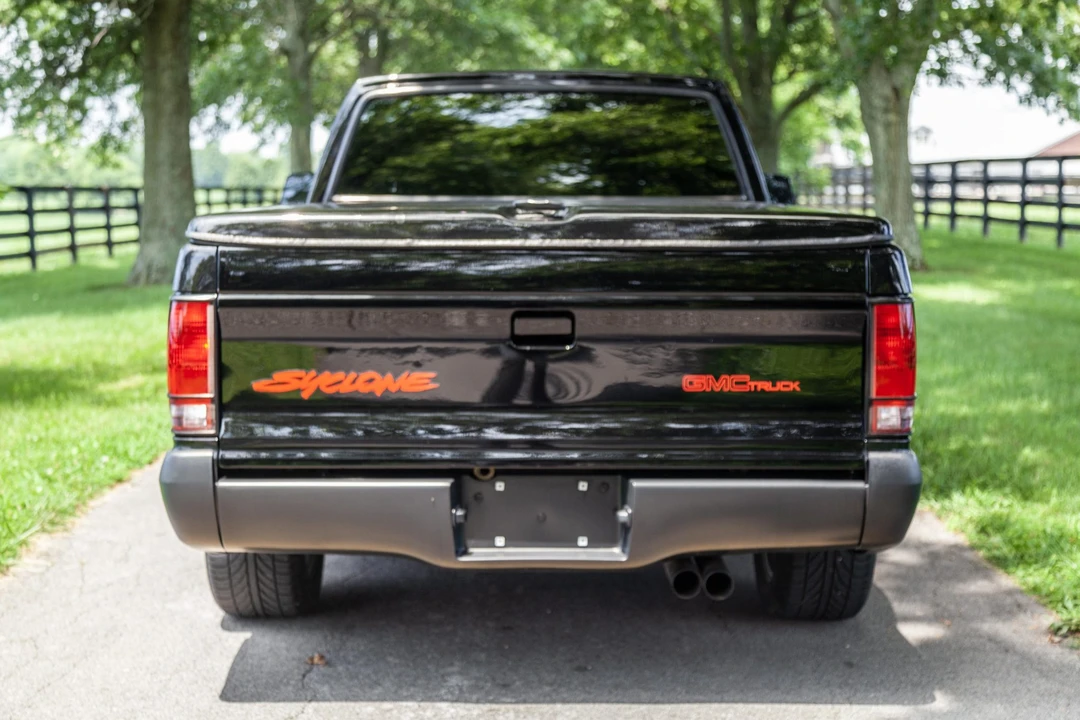 1991 GMC Syclone - Image 6 of 31