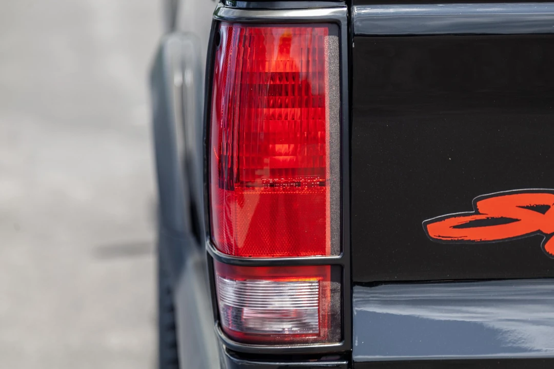 1991 GMC Syclone - Image 23 of 31