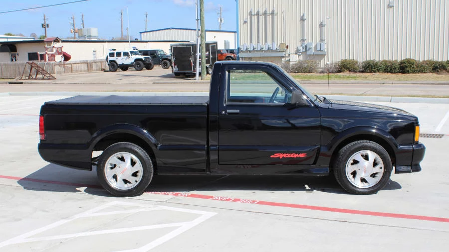 1991 GMC Syclone - Image 2 of 26
