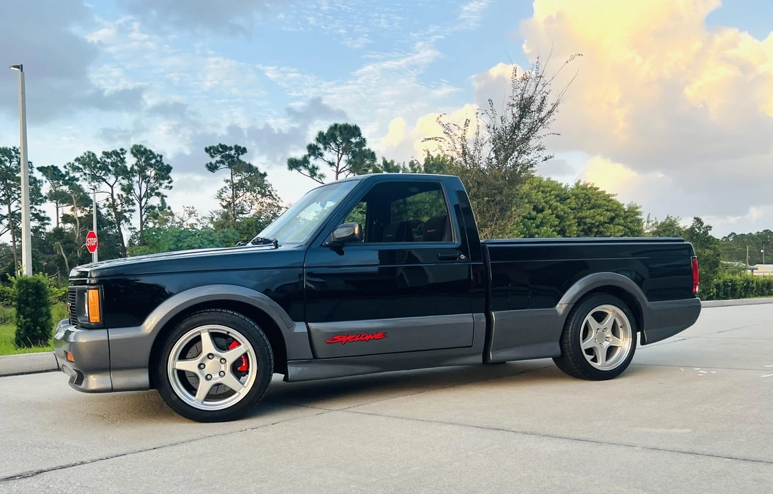 1991 GMC Syclone - Image 28 of 31