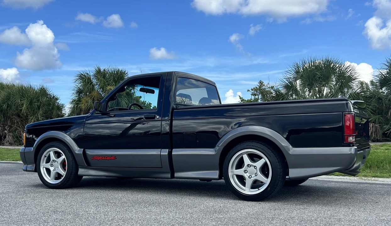 1991 GMC Syclone - Image 9 of 31
