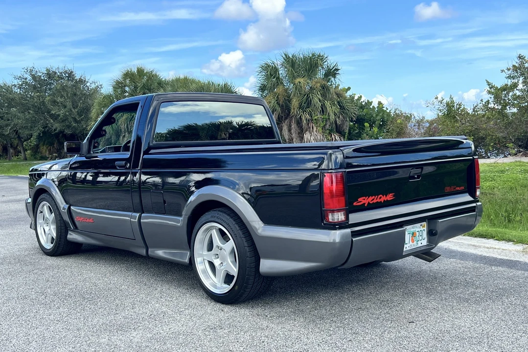 1991 GMC Syclone - Image 10 of 31
