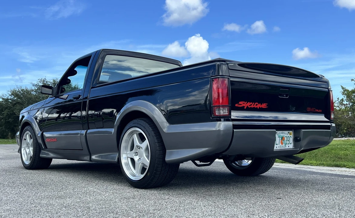 1991 GMC Syclone - Image 11 of 31