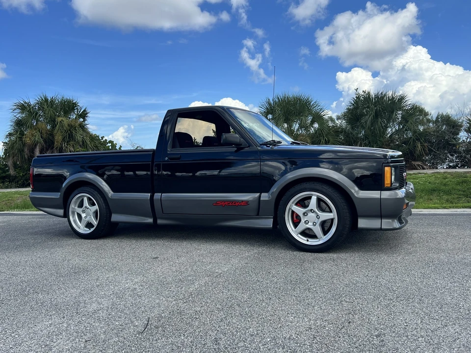 1991 GMC Syclone - Image 19 of 31