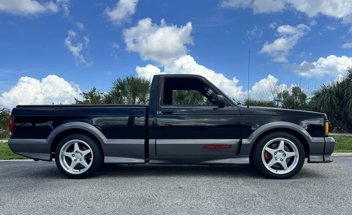 1991 GMC Syclone - Image 16 of 31